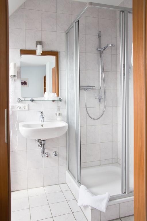 Gaestehaus Zur Kurve Zirndorf Oda fotoğraf